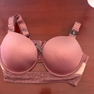 Victorias Secret Bra size 36D NWT